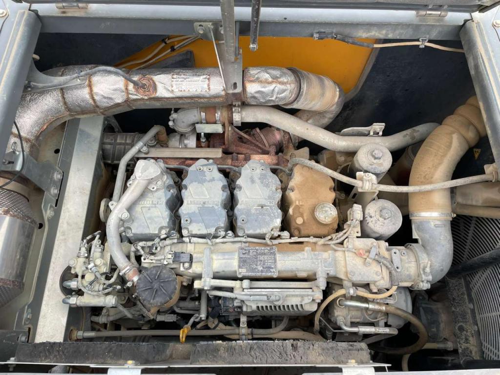 Liebherr R934LC Photo 27