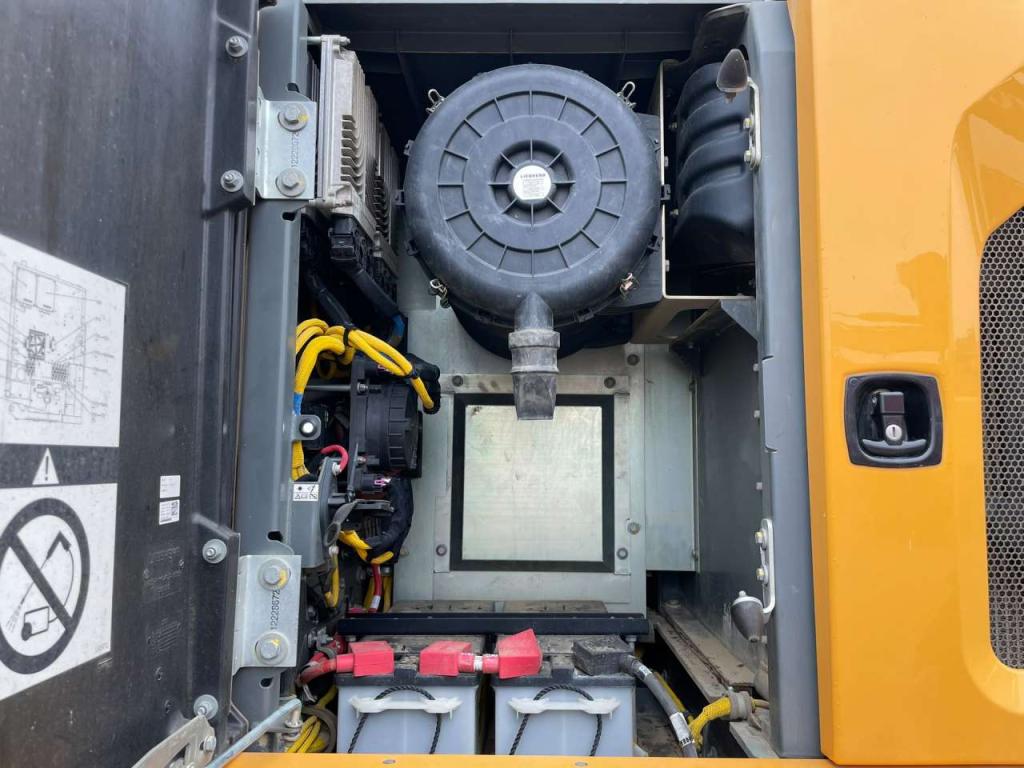 Liebherr R934LC Photo 29