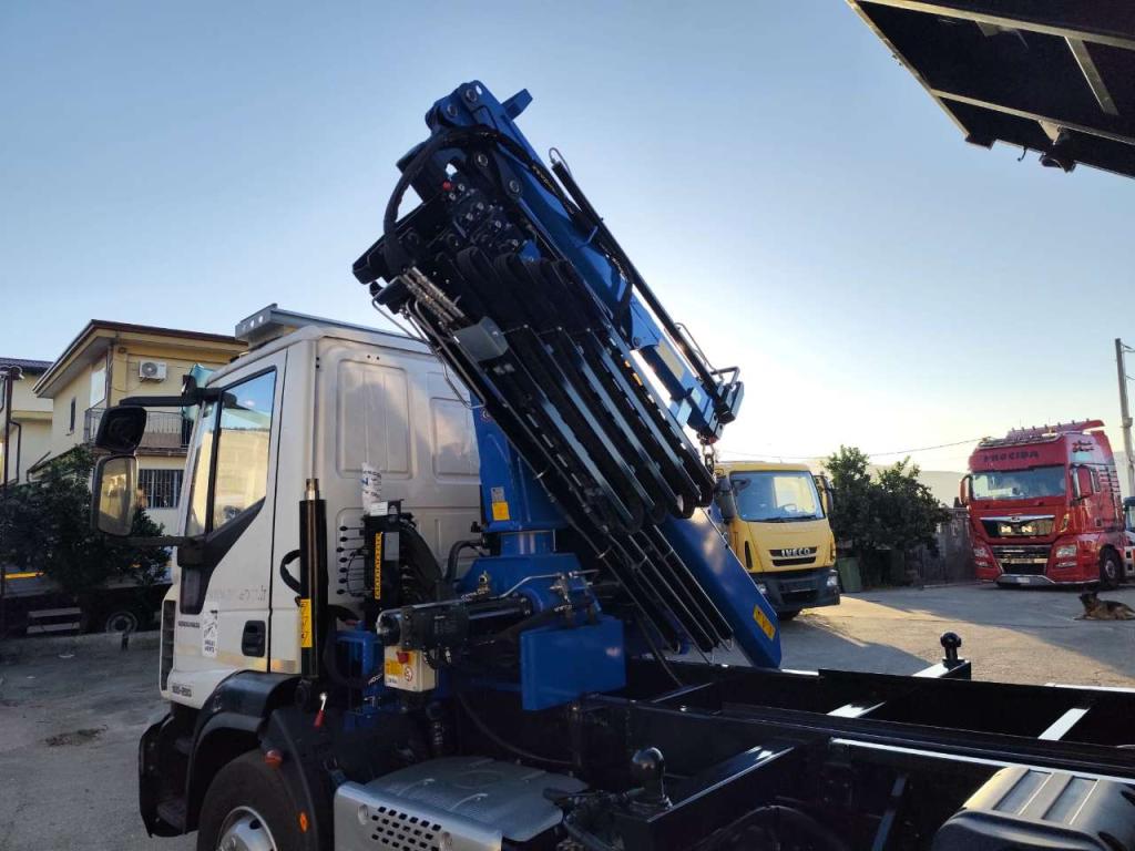 Iveco EUROCARGO 160-250 Photo 17