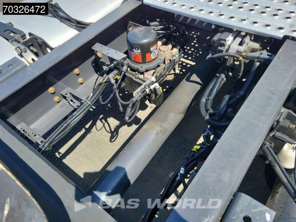 Renault T 480 T 4X2 HIGH Mega 2x Tanks ACC Photo 16