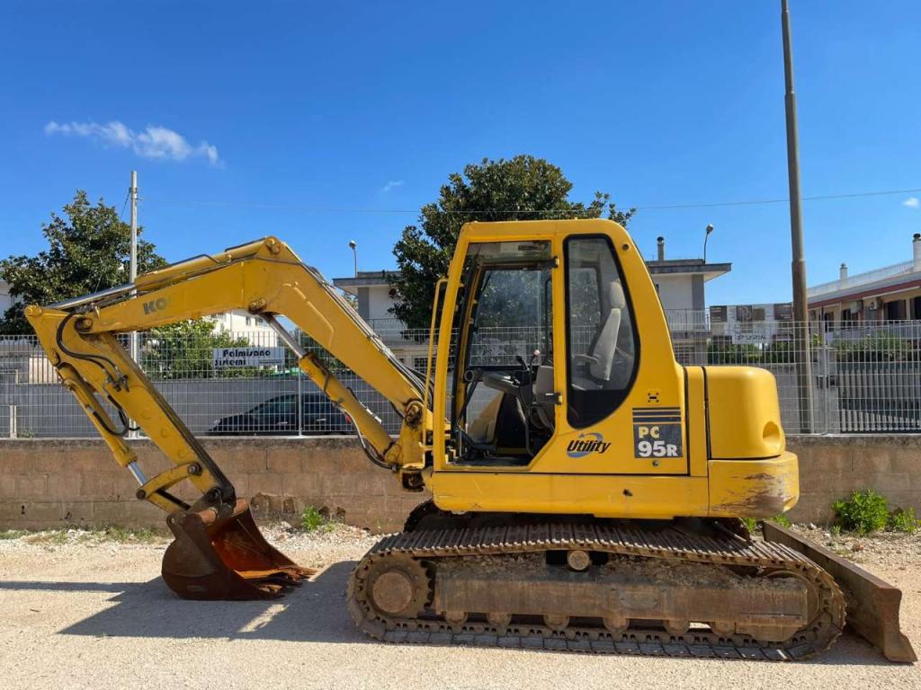 Komatsu PC95R Photo 1