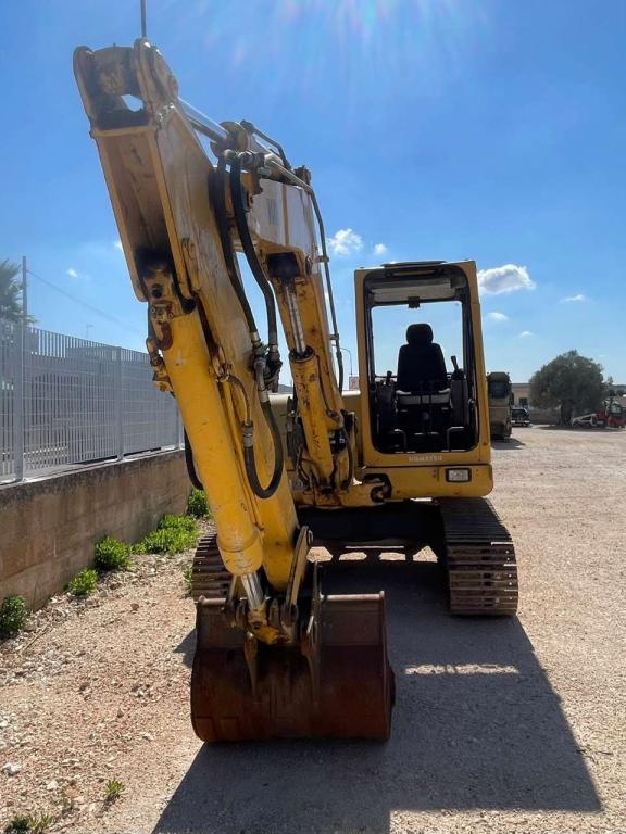 Komatsu PC95R Photo 2
