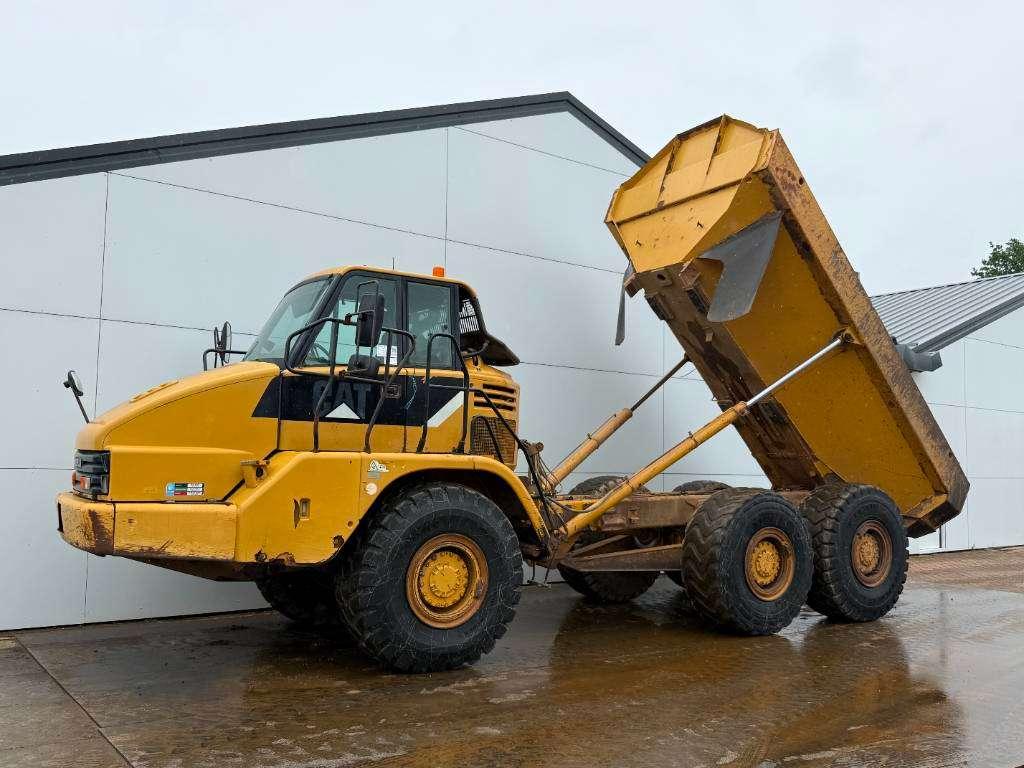 Caterpillar 725 - Body Heating / Backup Camera Photo 13