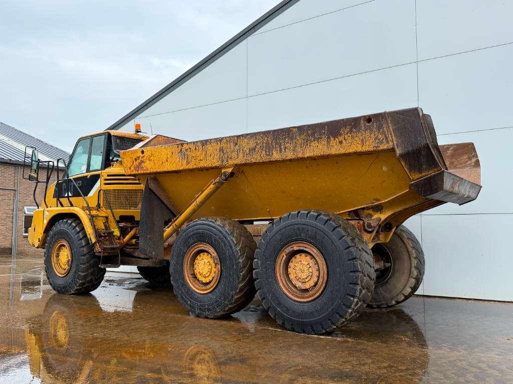 Caterpillar 725 - Body Heating / Backup Camera Photo 3