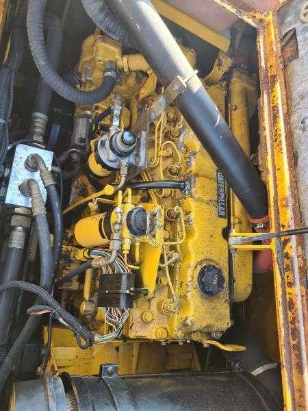 Caterpillar AP 600 Photo 16