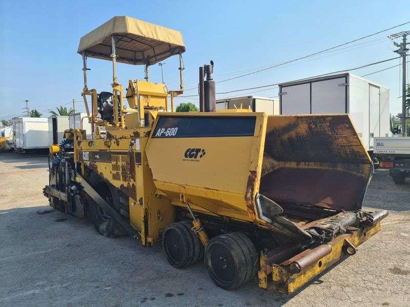 Caterpillar AP 600 Photo 3