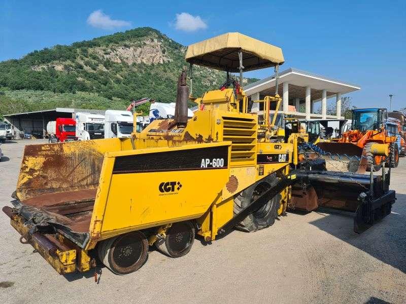 Caterpillar AP 600 Photo 4