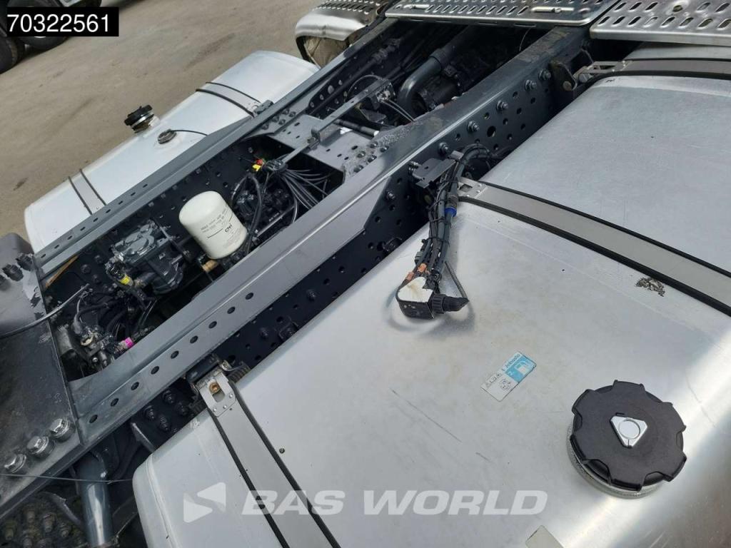Iveco S-Way 460 S-Way 4X2 Retarder Mega 2x Tanks Photo 14