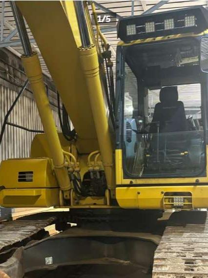 Komatsu PC 230 NHD Photo 1