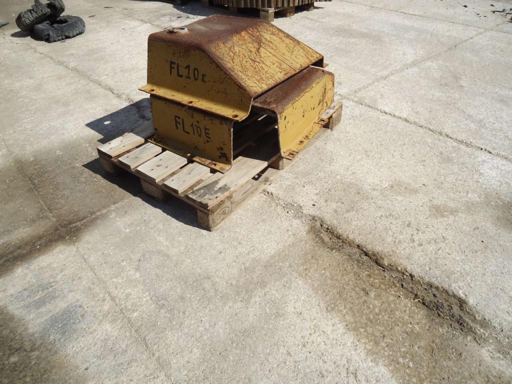 Lower armor plates for Fiat Allis FL10E Photo 4