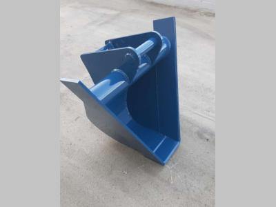 Trapezoidal ditch bucket sold by SLM Italia