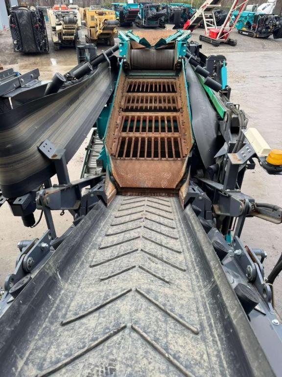 Powerscreen Warrior 800 Photo 2