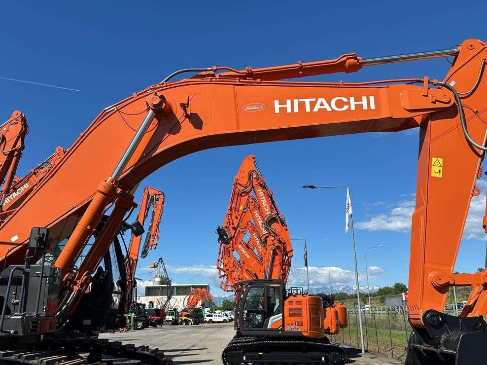 Hitachi ZX690LCH-7 Photo 7