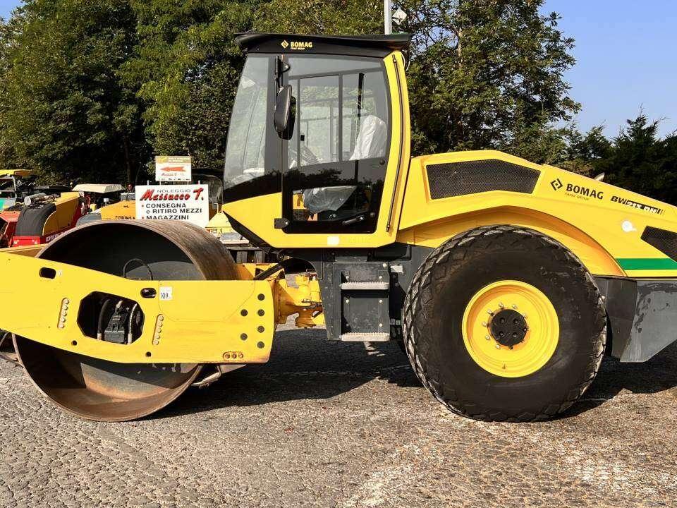Bomag BW213 DH-5 Photo 2