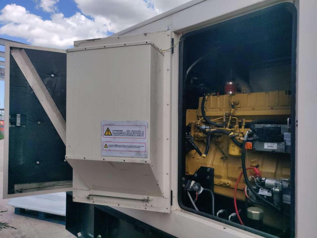Caterpillar 200 kVA Photo 9