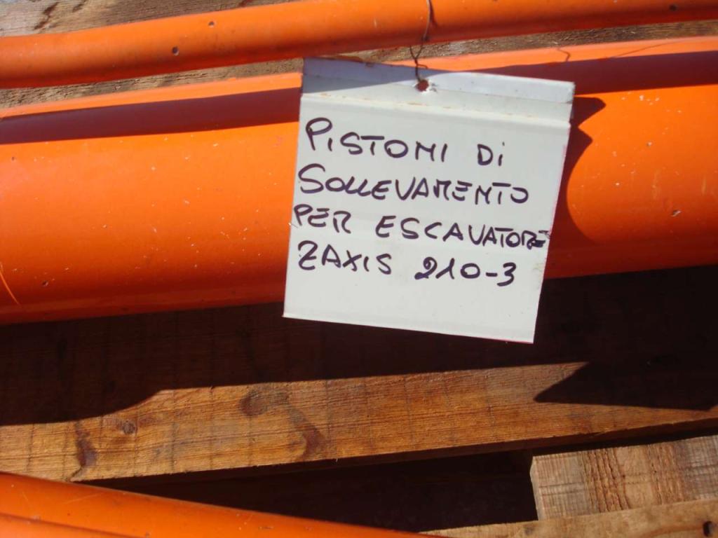 Lifting piston for ZAXIS 210-3 Photo 2