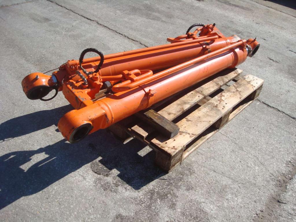 Lifting piston for ZAXIS 210-3 Photo 3