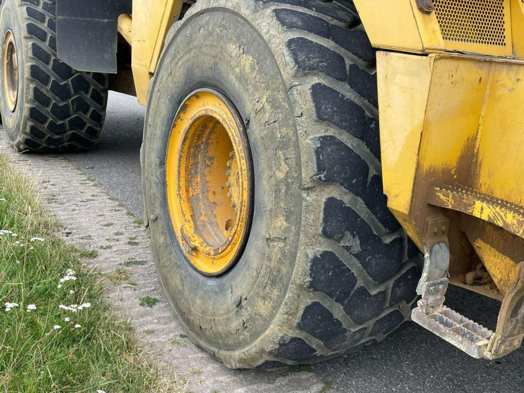 Komatsu HM300 Photo 13