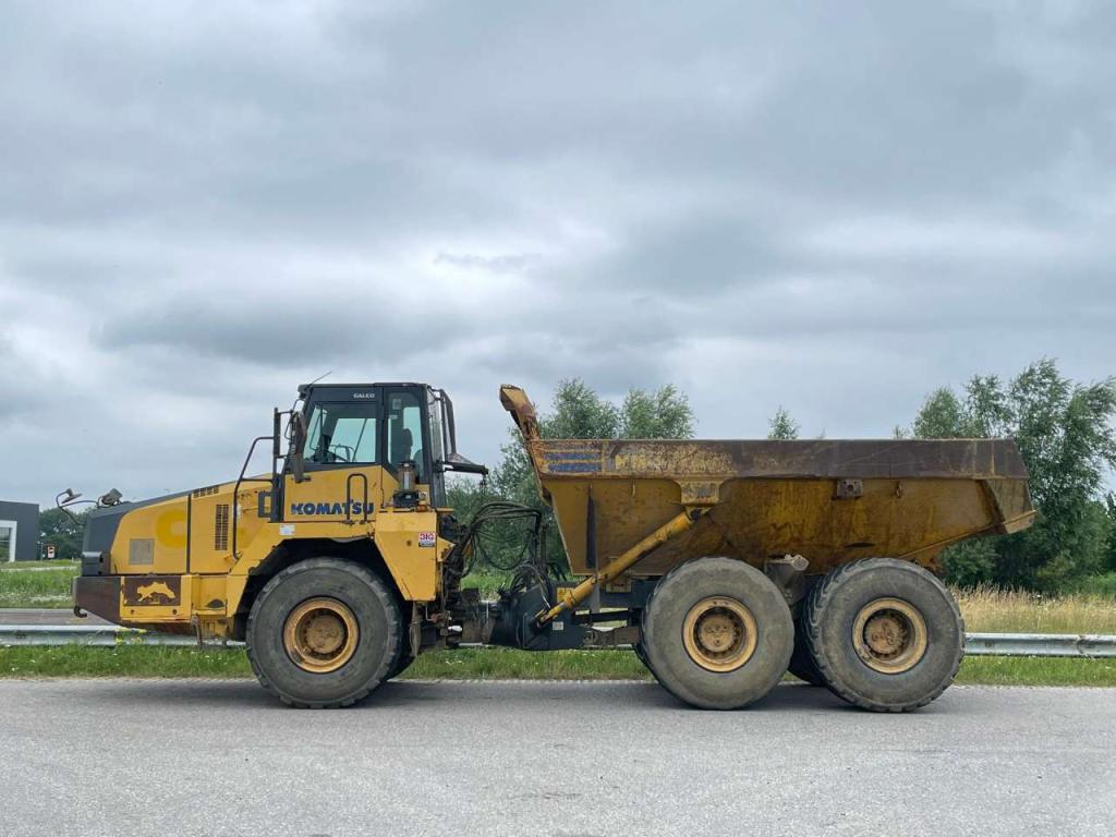 Komatsu HM300 Photo 2