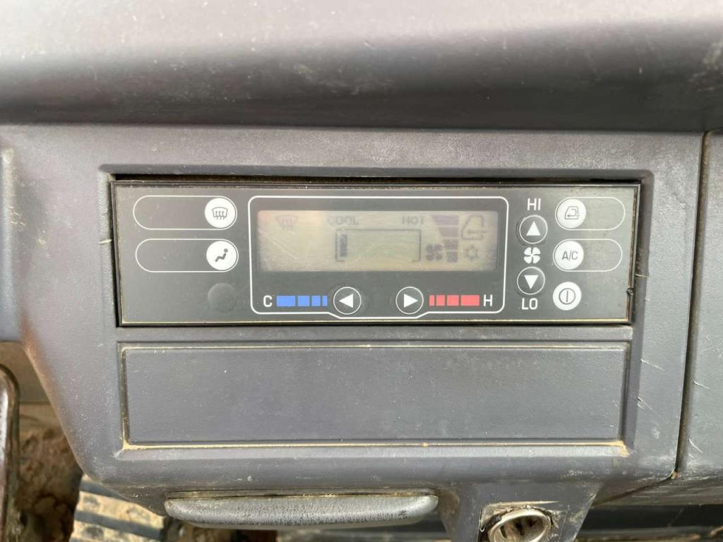 Komatsu HM300 Photo 20