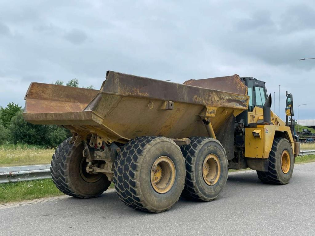 Komatsu HM300 Photo 5
