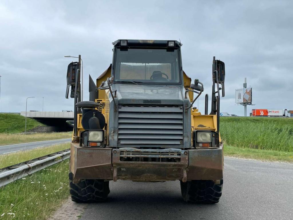 Komatsu HM300 Photo 8