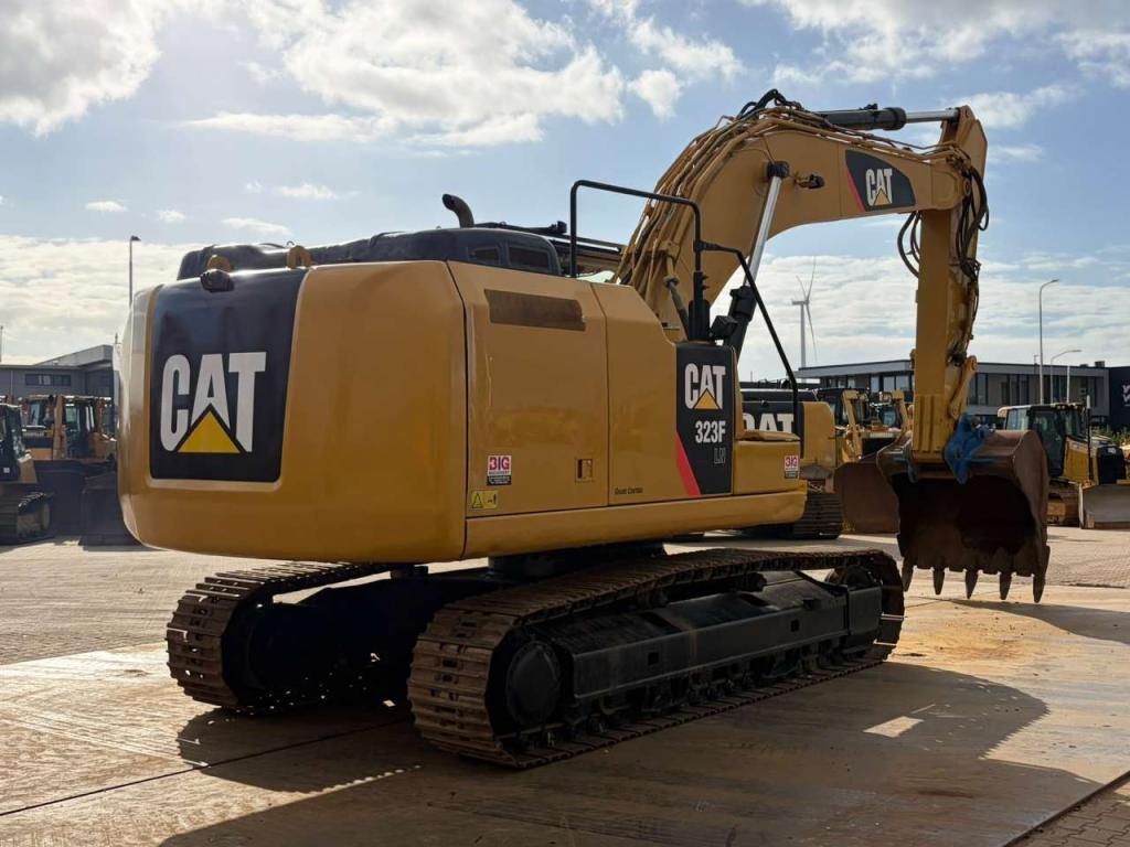 Caterpillar 323FLN Photo 5