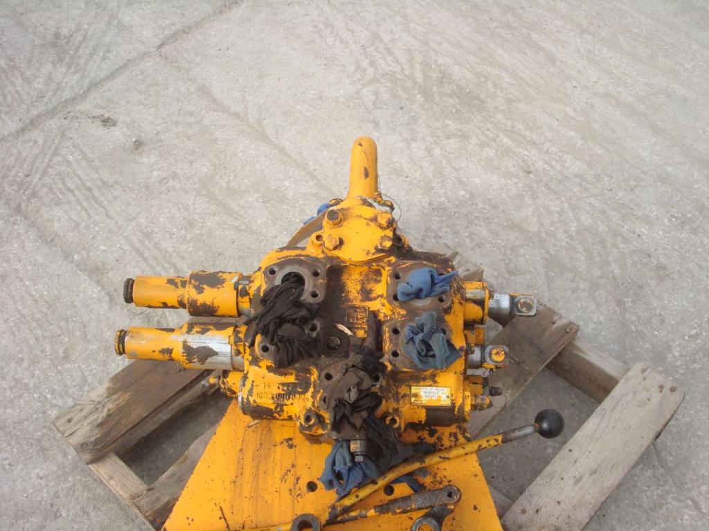 Hydraulic distributor for Fiat Allis 645B Photo 6