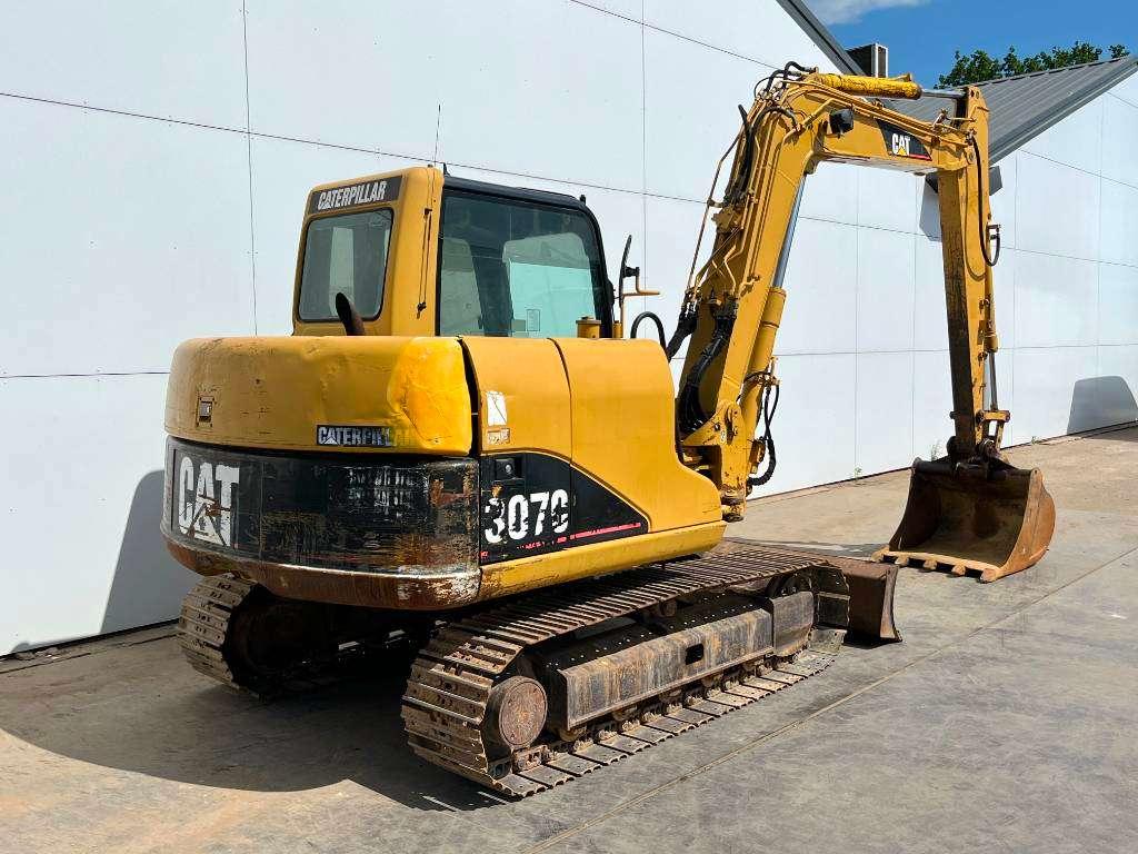Caterpillar 307C - Blade / Quick Coupler / Climate Control Photo 5