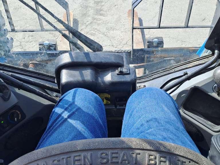 Bobcat T450J Photo 14