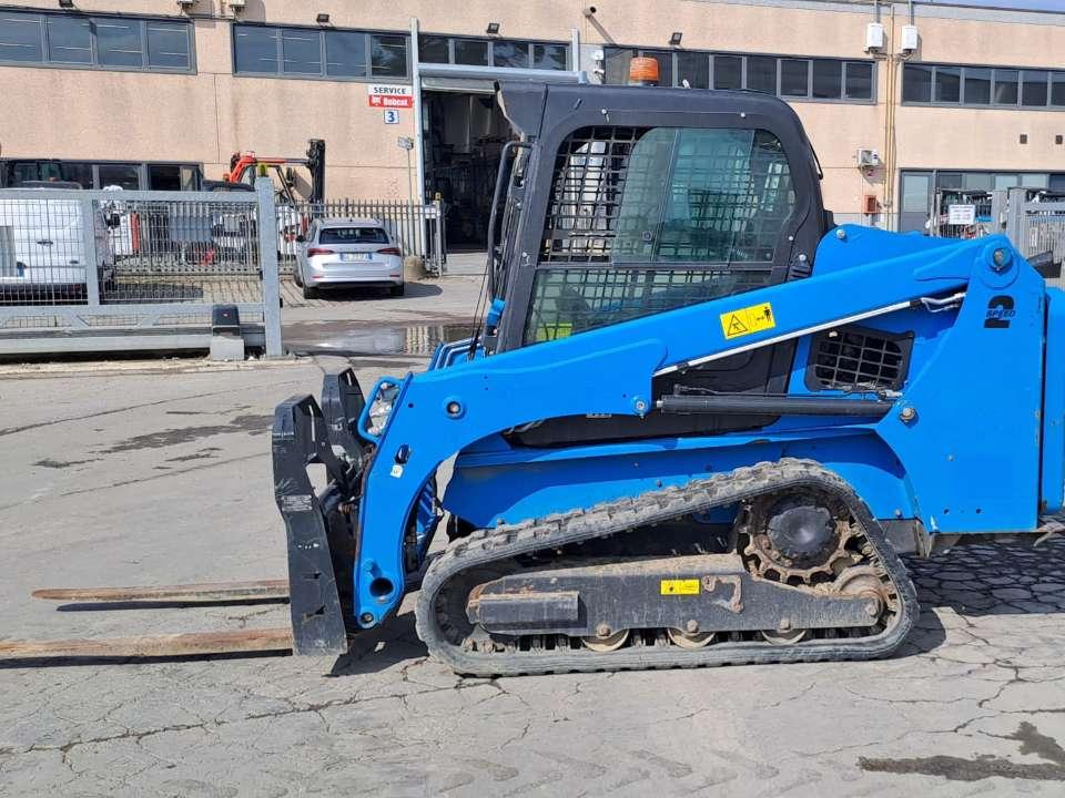 Bobcat T450J Photo 2