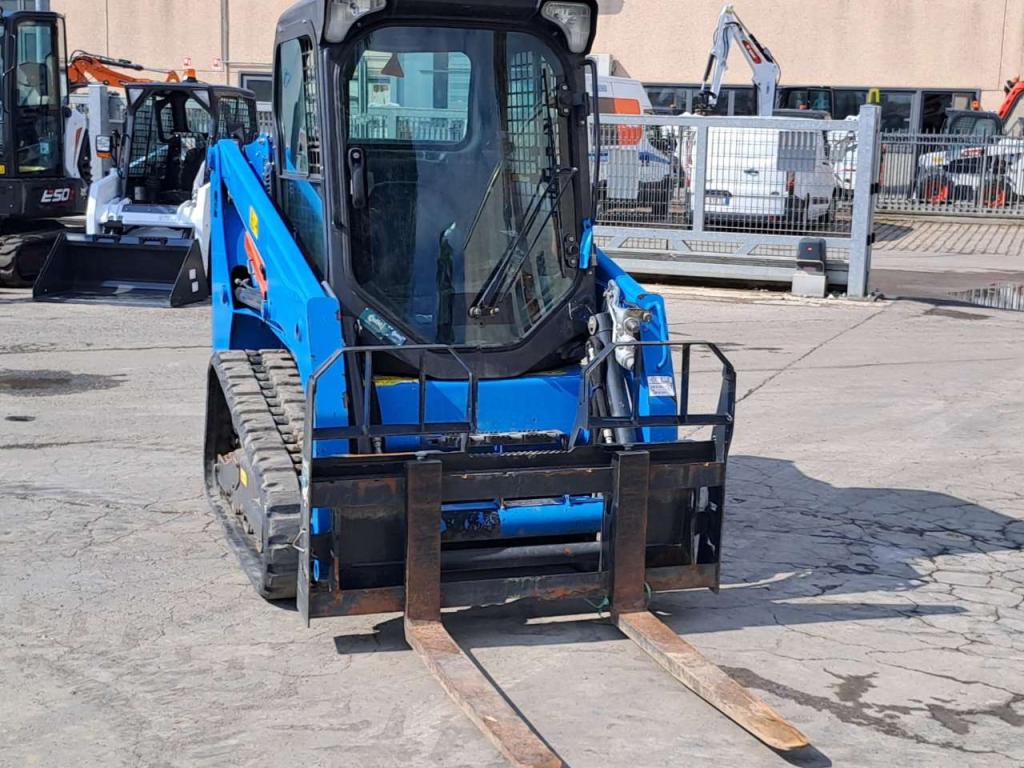 Bobcat T450J Photo 8