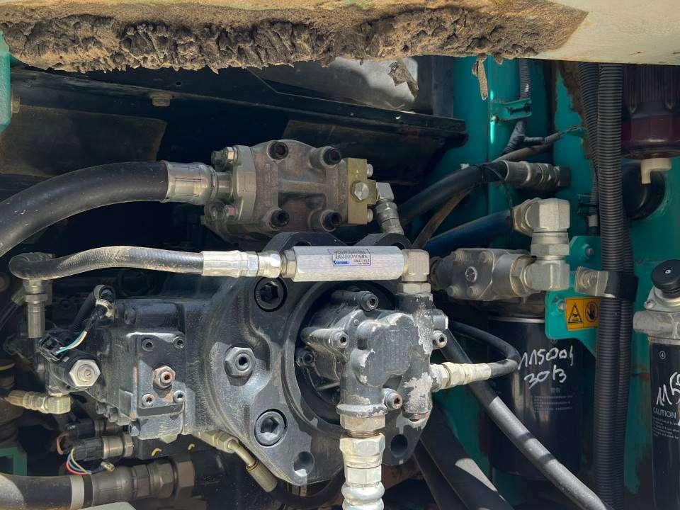Kobelco SK260SR-3 Photo 17