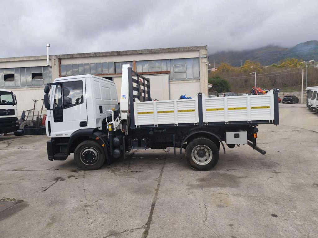 Iveco EUROCARGO 120E28P Photo 8