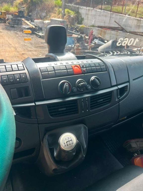 Iveco EUROCARGO 180-250 Photo 20