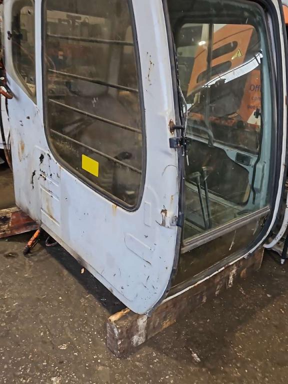 Cab for Fiat Hitachi ex215 Photo 2