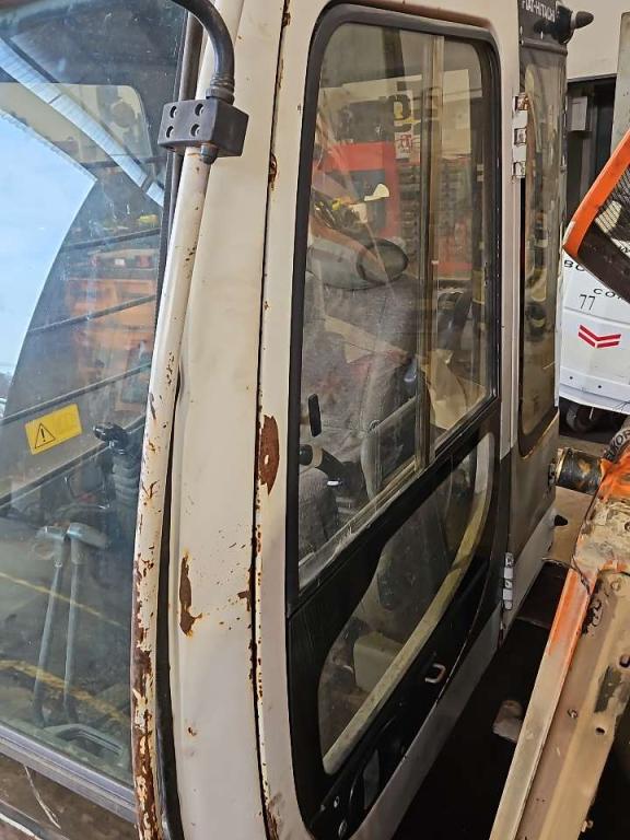 Cab for Fiat Hitachi ex215 Photo 3