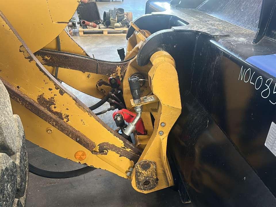 Caterpillar 938M Photo 6