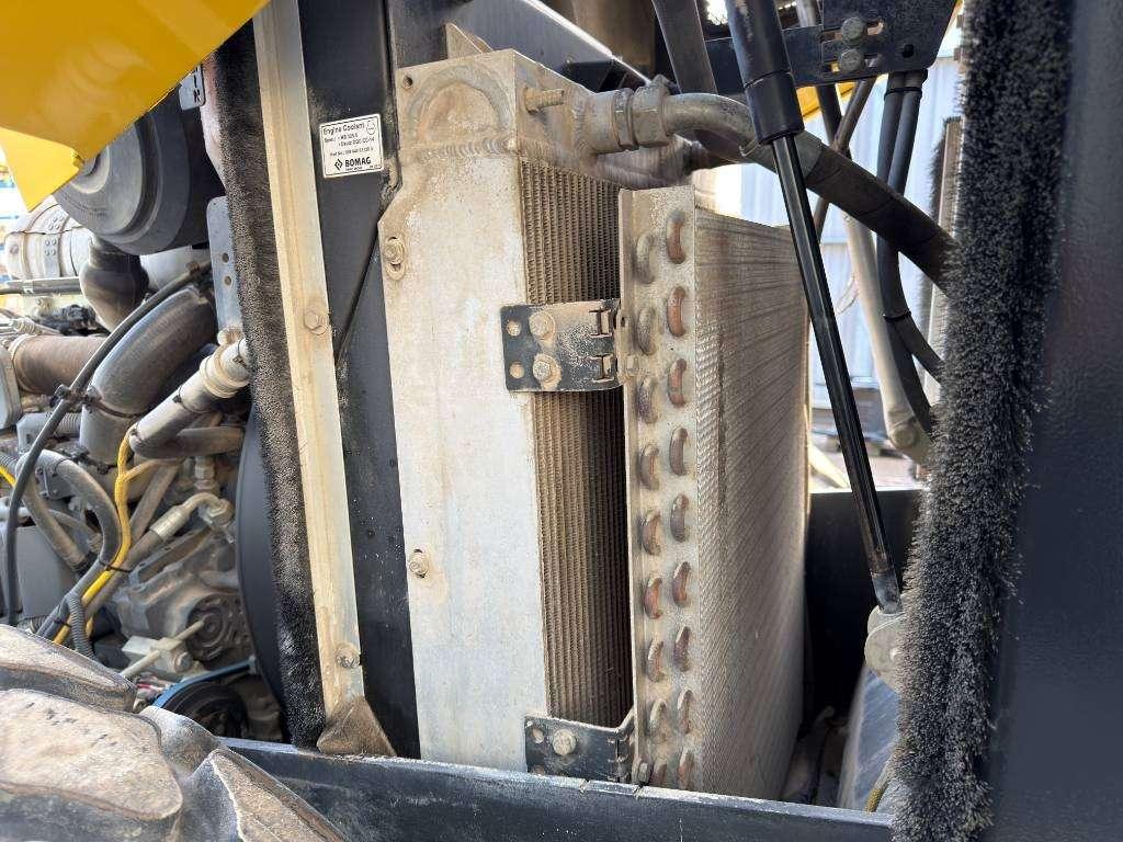 Bomag BW213D-5 Photo 24