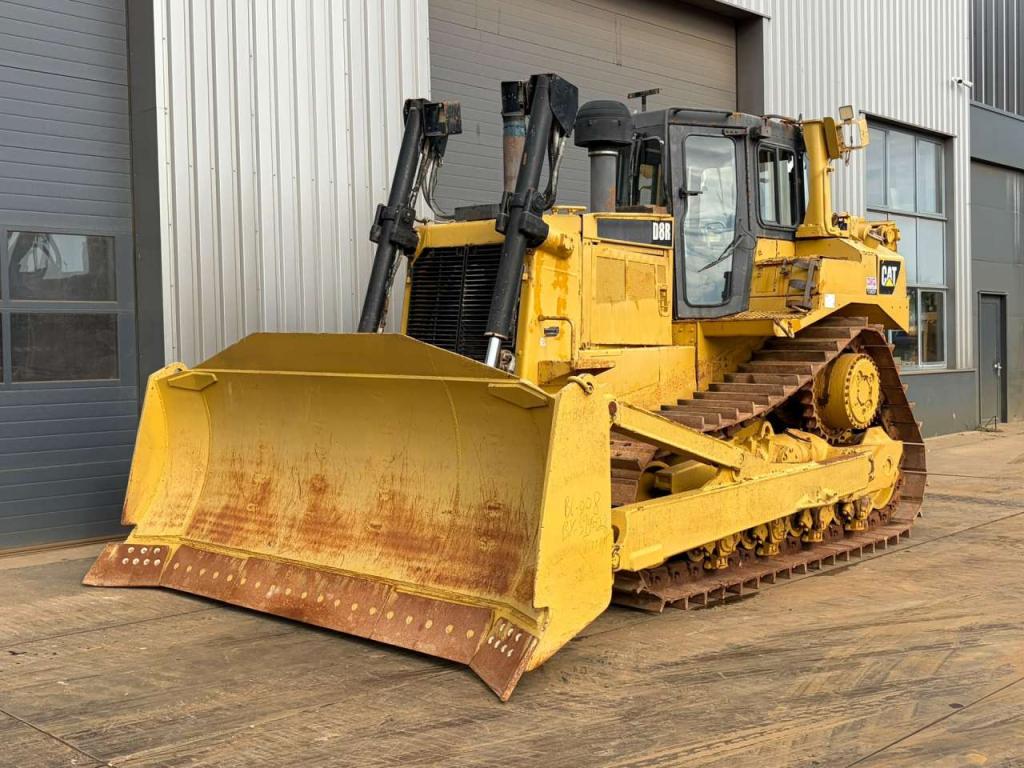 Caterpillar D8R Photo 2