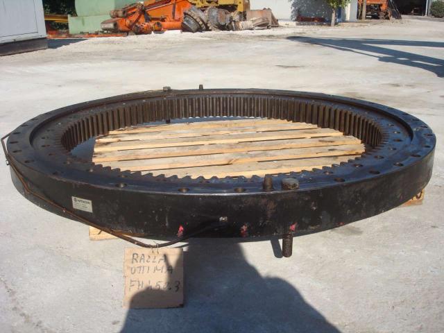 Slewing ring for Fiat Hitachi FH450.3 Photo 1