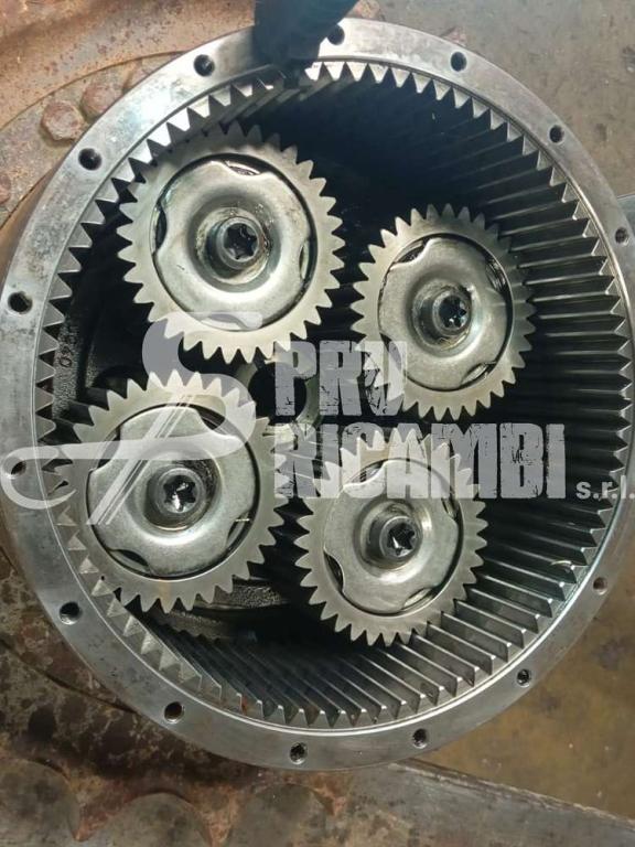 Traction drive for New Holland E 245 C Photo 2
