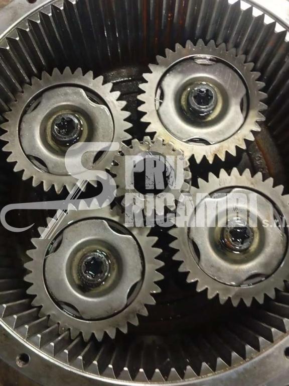 Traction drive for New Holland E 245 C Photo 4
