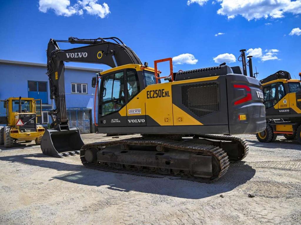 Volvo EC250ENL Photo 3