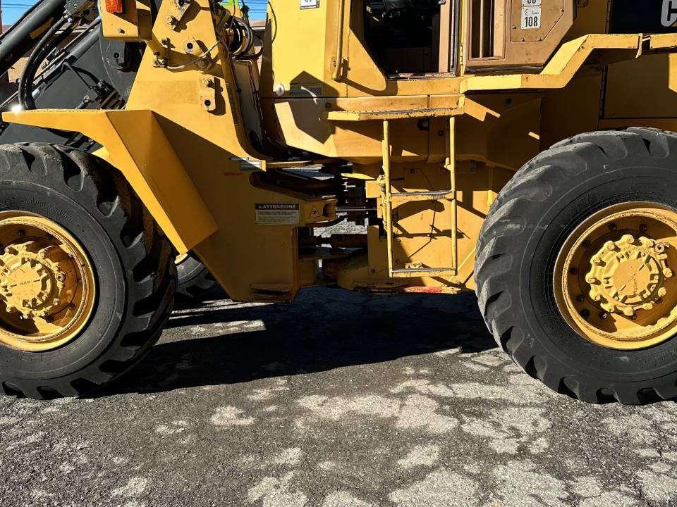 Caterpillar IT28B Photo 9