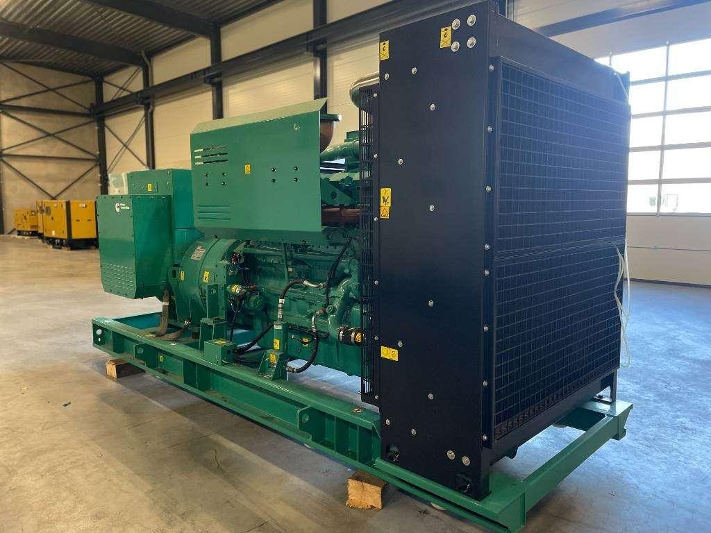 Cummins C900D5 - 900 kVA Surplus Genset - DPX-18527-O Photo 3