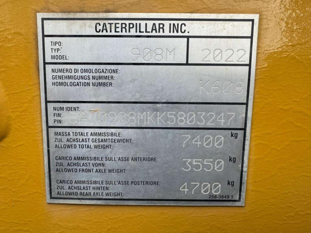 Caterpillar 908M Photo 21