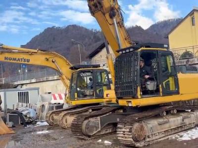 Komatsu PC 350 NLC sold by Machinery Scanner