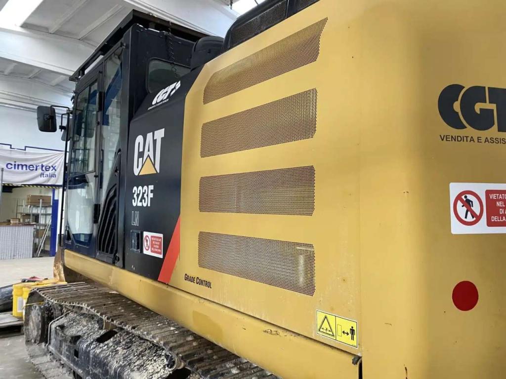 Caterpillar 323FLN Photo 4