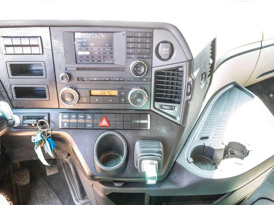Mercedes-Benz ACTROS 1848 LS Photo 8